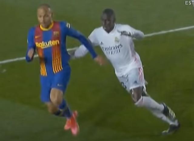 开云体育官网-科曼赛后坚称点球没判到底是不是耍赖？