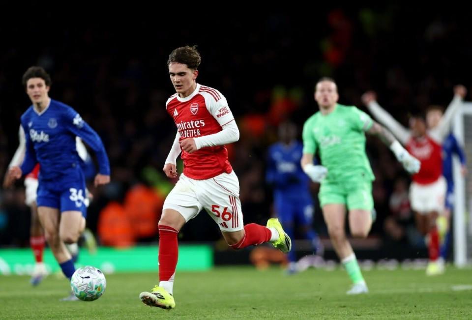 开云体育下载-悬念终！又见银鞍照白马，道曼飒沓如流星，枪手的英超冠军稳了