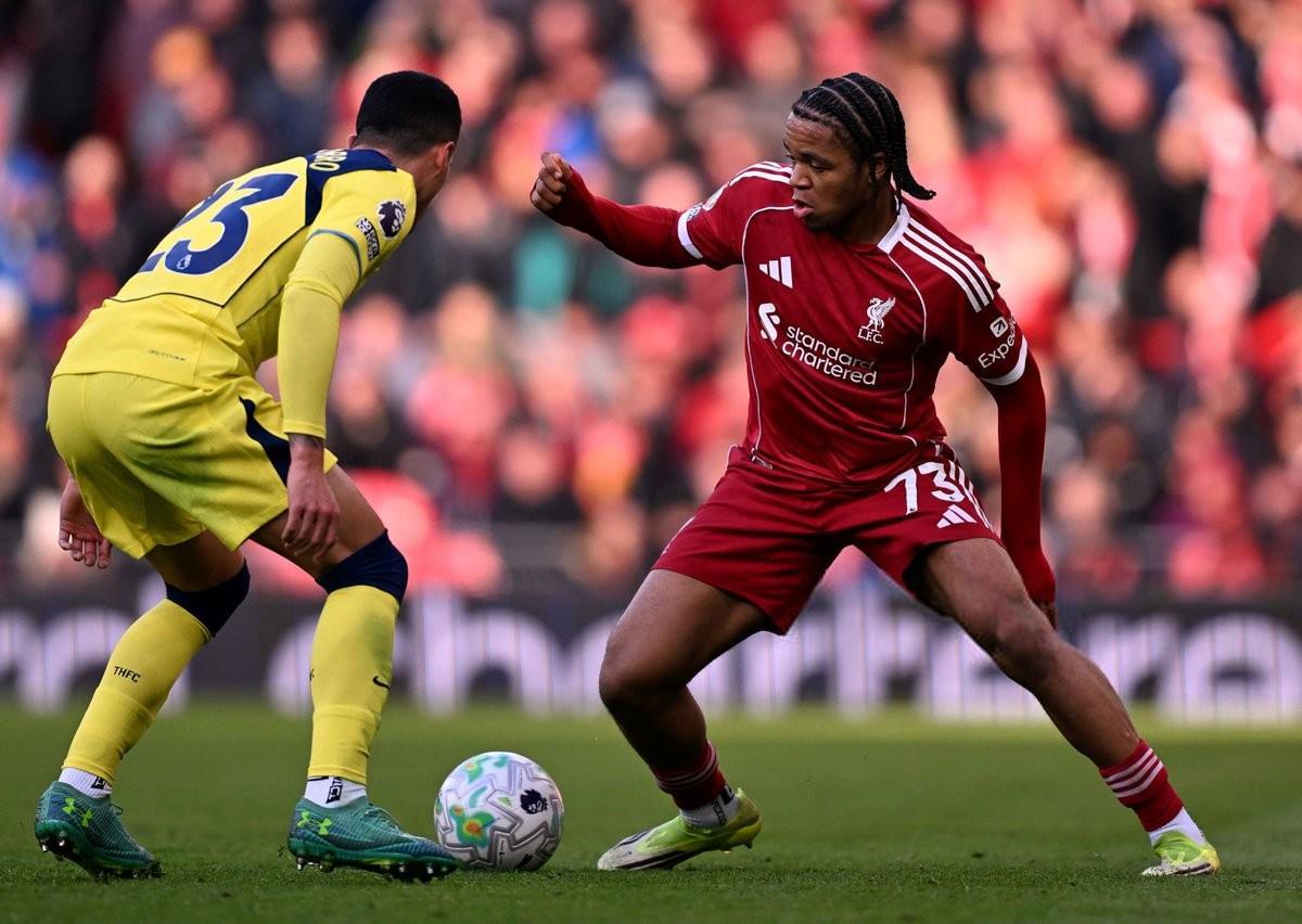 开云官网-恩古莫哈半场完成6次过人,本赛季英超仅6人全场过人次数更多